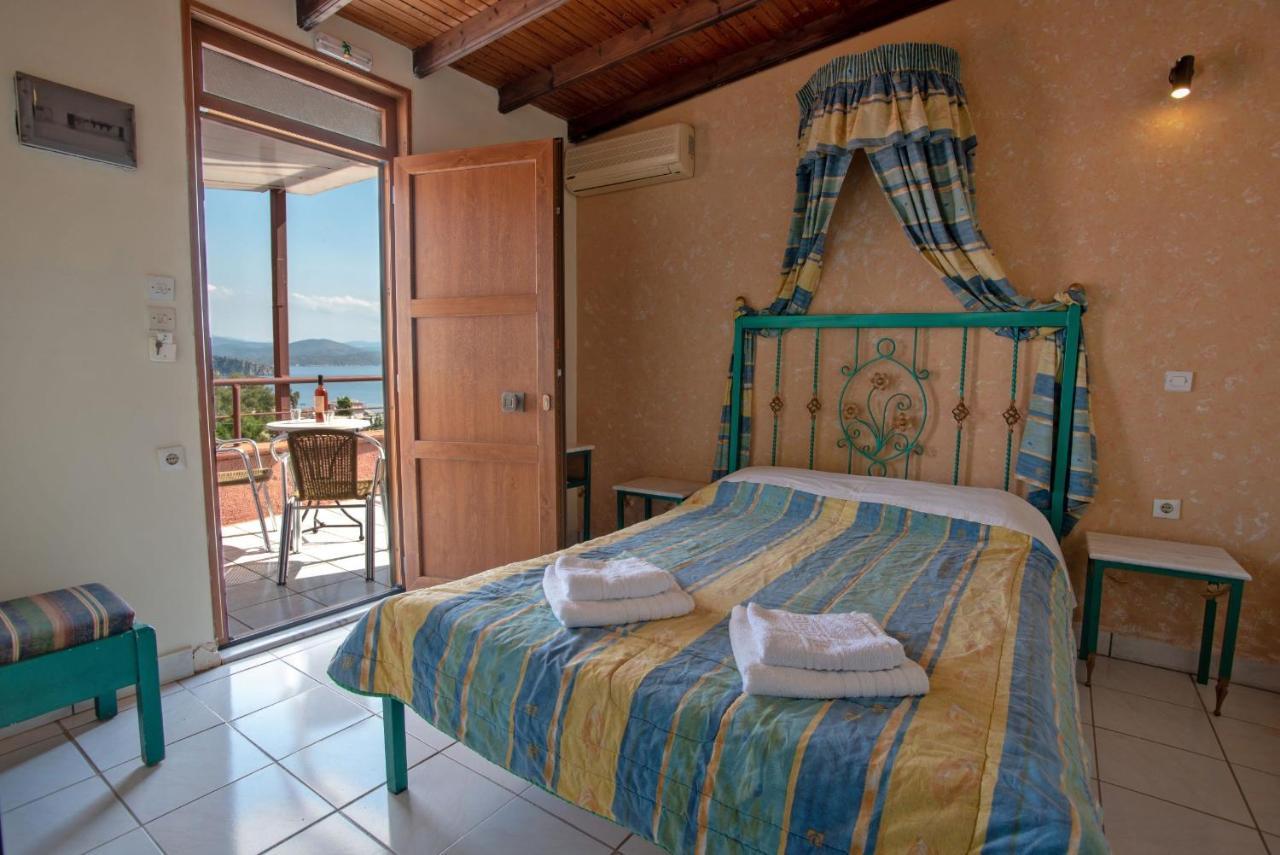 Kleoni Club Apartments Tolo Luaran gambar