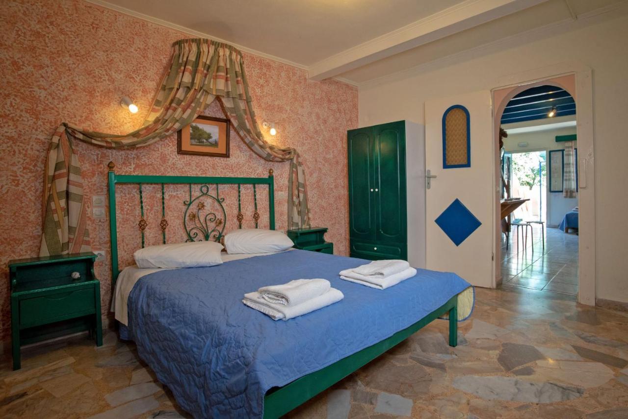Kleoni Club Apartments Tolo Luaran gambar