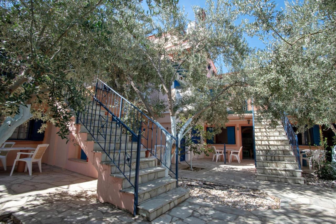 Kleoni Club Apartments Tolo Luaran gambar