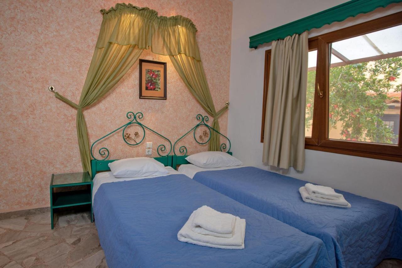 Kleoni Club Apartments Tolo Luaran gambar