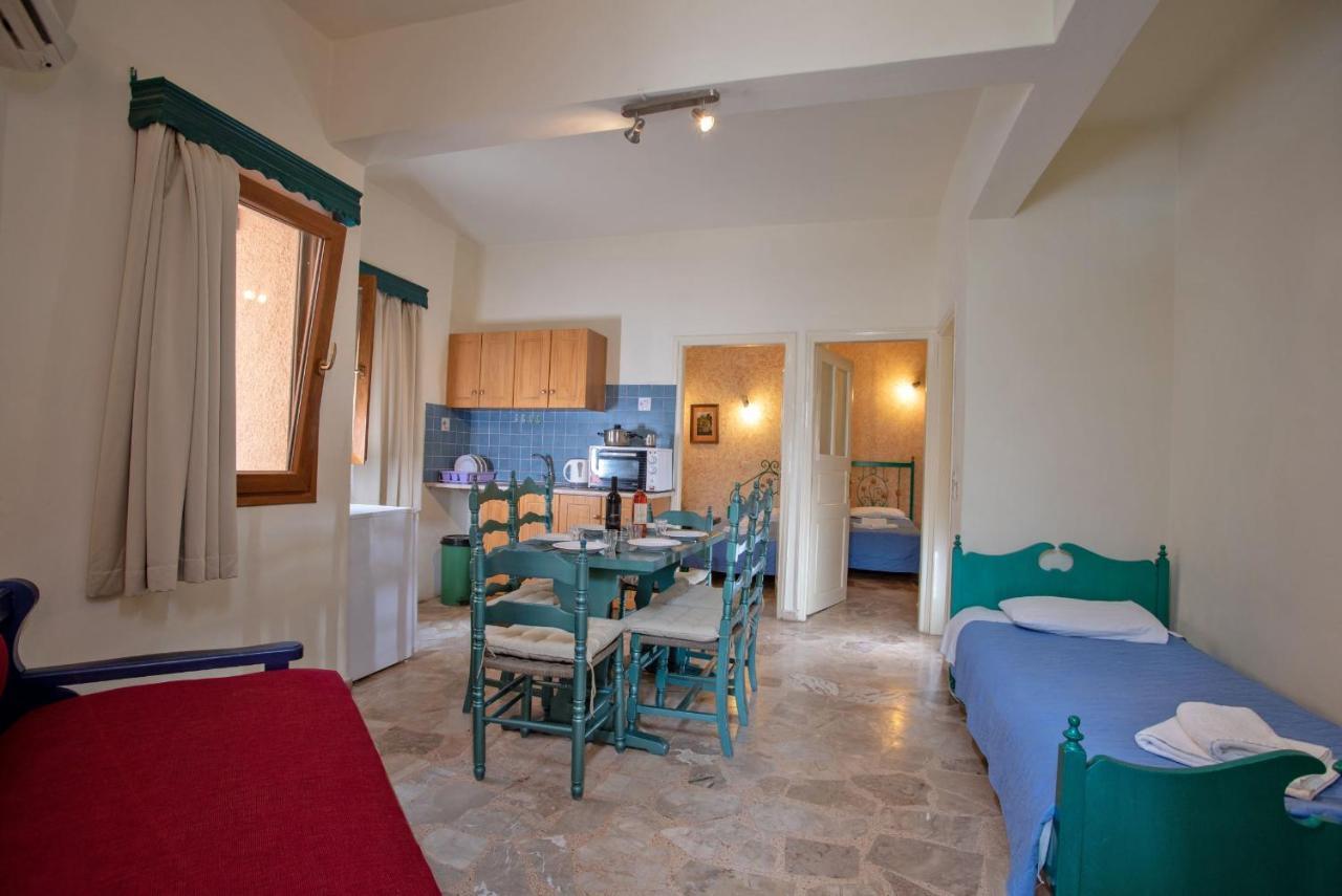 Kleoni Club Apartments Tolo Luaran gambar